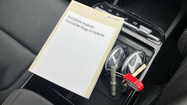 Hyundai TUCSON 1.6T Plug-in Hybrid Ultimate 5dr Auto Estate White