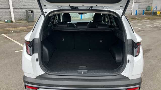 Hyundai TUCSON 1.6T Plug-in Hybrid Ultimate 5dr Auto Estate White