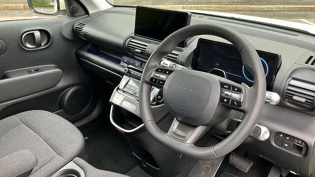Hyundai INSTER 85kW 02 49kWh 5dr Auto Electric Hatchback