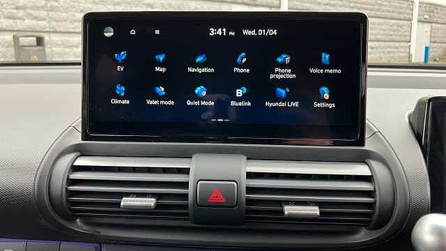 Hyundai INSTER 85kW 02 49kWh 5dr Auto Electric Hatchback