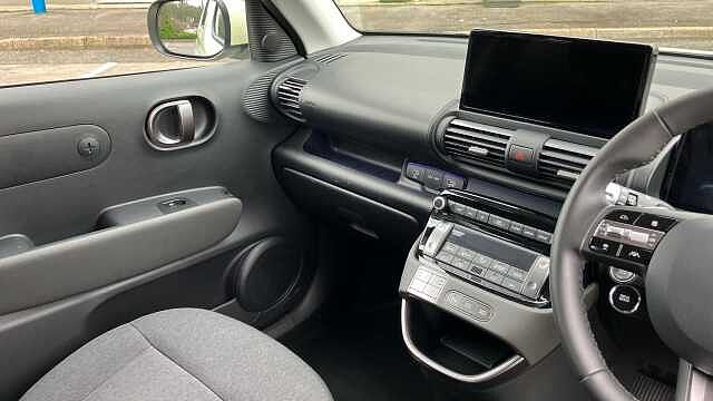 Hyundai INSTER 85kW 02 49kWh 5dr Auto Electric Hatchback