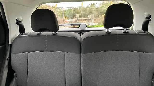 Hyundai INSTER 85kW 02 49kWh 5dr Auto Electric Hatchback