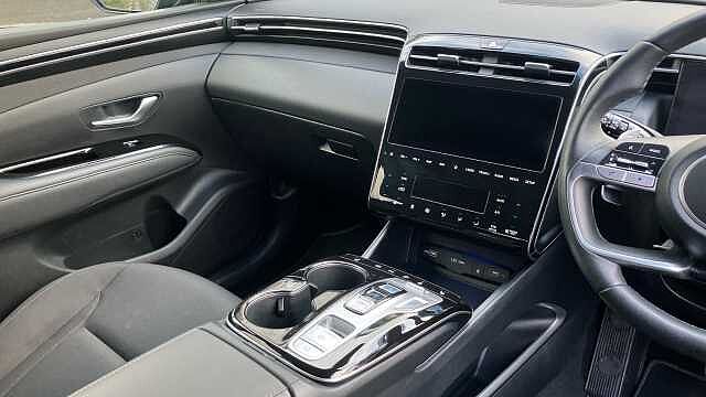 Hyundai TUCSON 1.6 TGDi Hybrid 230 Premium 5dr 2WD Auto Hybrid Estate Black