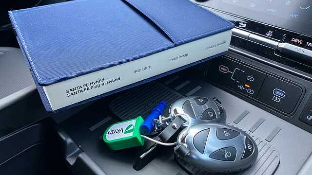 Hyundai SANTA FE 1.6 TGDi Plug-in Hybrid Calligraphy 5dr 4WD Auto Estate
