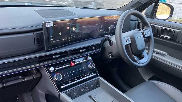 Hyundai SANTA FE 1.6 TGDi Plug-in Hybrid Calligraphy 5dr 4WD Auto Estate