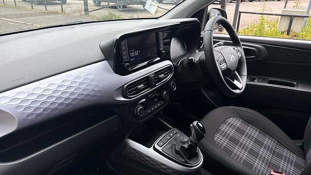 Hyundai i10 1.2 [79] Premium 5dr Auto [Nav] Petrol Hatchback