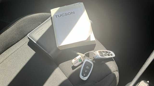 Hyundai TUCSON 1.6 TGDi Premium 5dr 2WD Petrol Estate Red