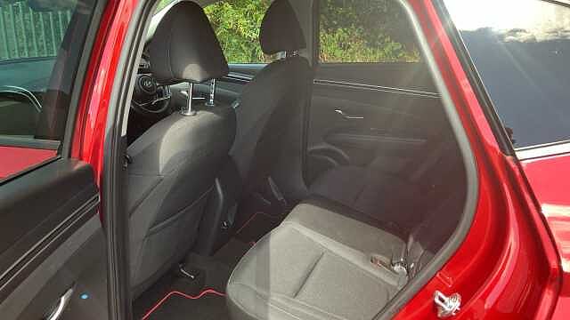Hyundai TUCSON 1.6 TGDi SE Connect 5dr 2WD Petrol Estate Red