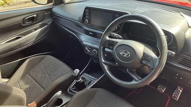 Hyundai BAYON 1.0 TGDi 48V MHEV SE Connect 5dr Petrol Hatchback Red