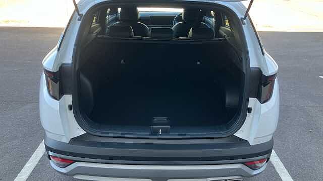 Hyundai TUCSON 1.6T 239 Hybrid Black Line 5dr Auto Hybrid Estate