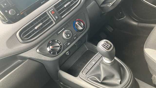 Hyundai i10 1.2 MPi SE Connect 5dr Petrol Hatchback