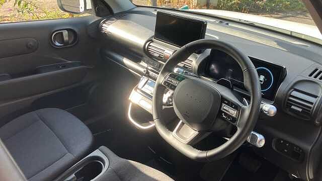 Hyundai INSTER 85kW 02 49kWh 5dr Auto Electric Hatchback
