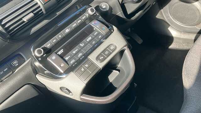 Hyundai INSTER 85kW 02 49kWh 5dr Auto Electric Hatchback