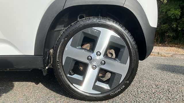 Hyundai INSTER 85kW 02 49kWh 5dr Auto Electric Hatchback