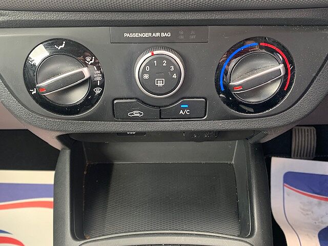 Hyundai i10 1.0 MPi SE Connect 5dr