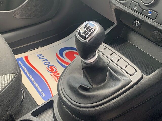 Hyundai i10 1.0 MPi SE Connect 5dr