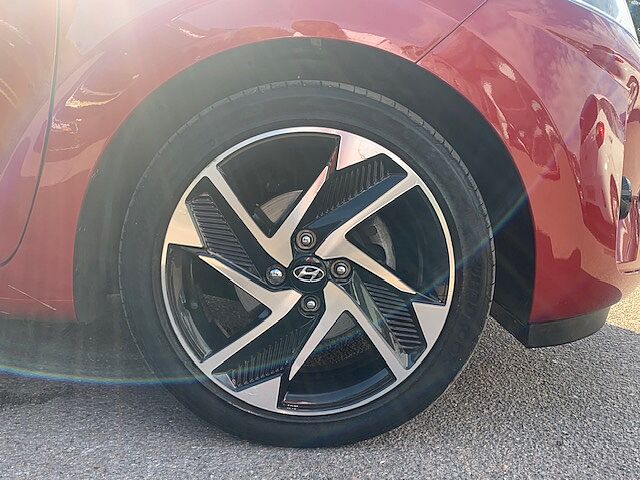 Hyundai i10 1.0 MPi Premium 5dr