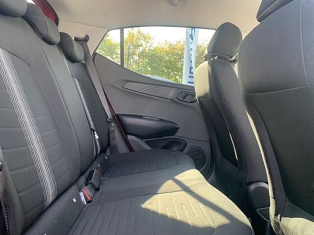 Hyundai i10 1.0 MPi Premium 5dr