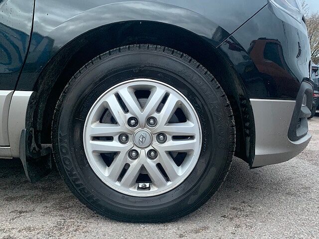 Hyundai I800 2.5 CRDi SE Nav 5dr Black