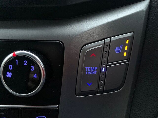 Hyundai I800 2.5 CRDi SE Nav 5dr Black