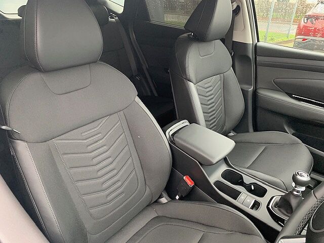 Hyundai TUCSON 1.6T Premium 5dr