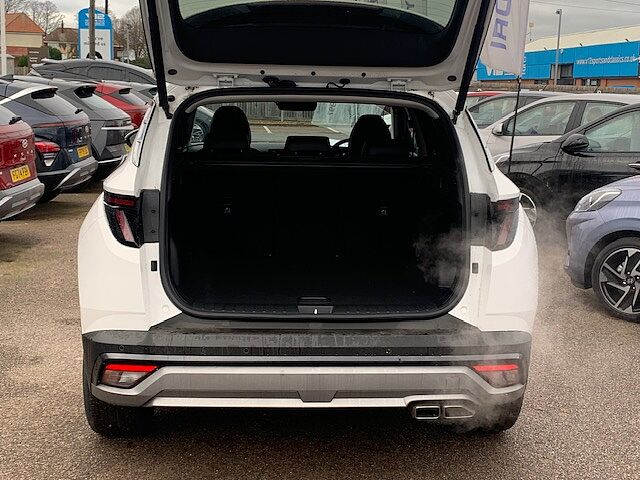 Hyundai TUCSON 1.6T Premium 5dr