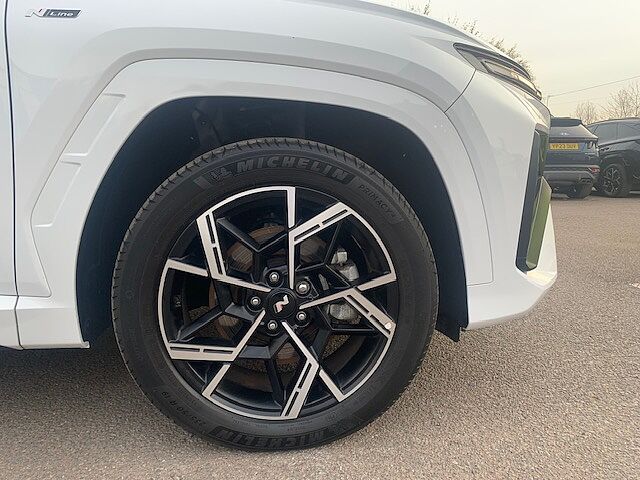 Hyundai TUCSON 1.6T Plug-in Hybrid N Line 5dr Auto White