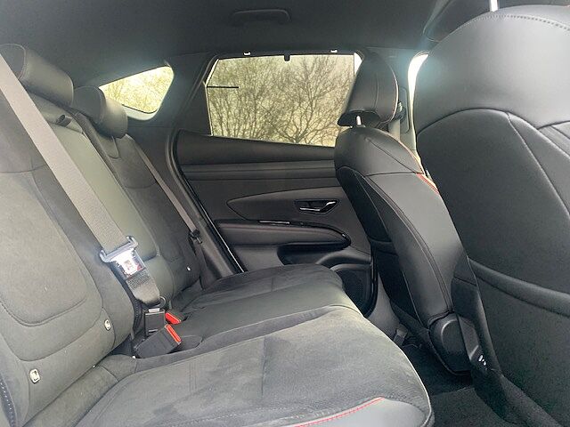 Hyundai TUCSON 1.6T Plug-in Hybrid N Line 5dr Auto White