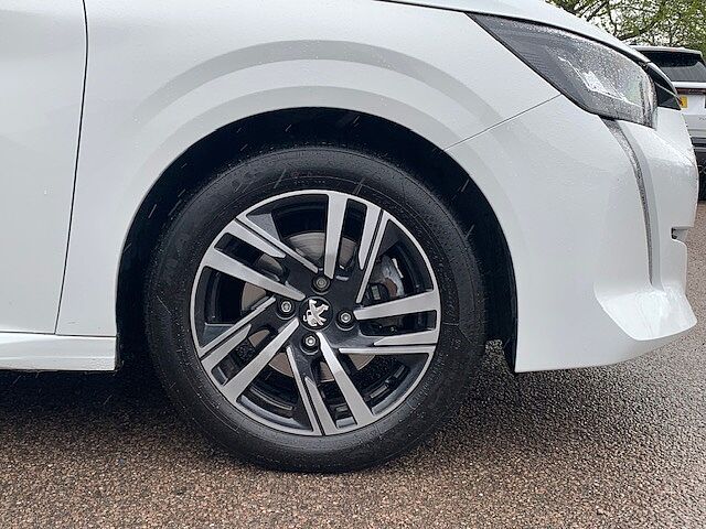 Peugeot 208 1.2 PureTech 130 Allure Premium 5dr EAT8