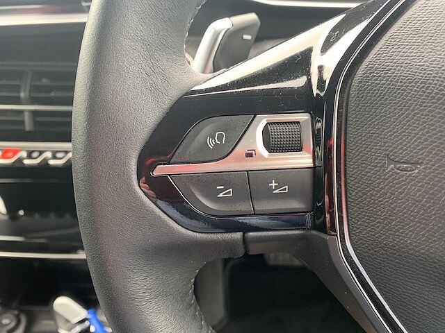 Peugeot 208 1.2 PureTech 130 Allure Premium 5dr EAT8