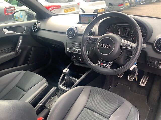 Audi A1 1.0 TFSI S Line Nav 3dr