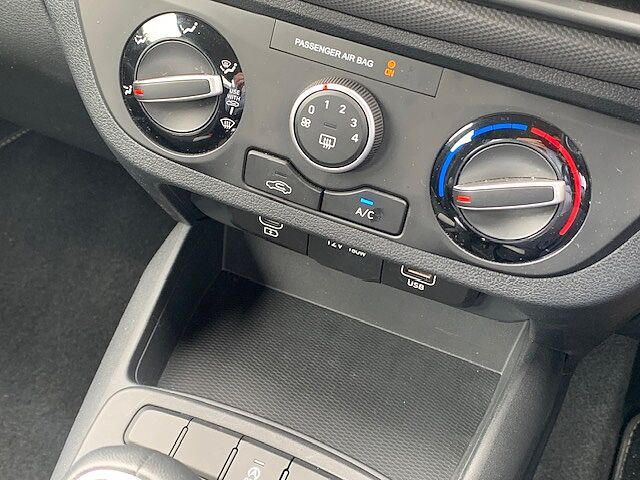 Hyundai I10 1.0 [63] Advance 5dr [Nav] Black