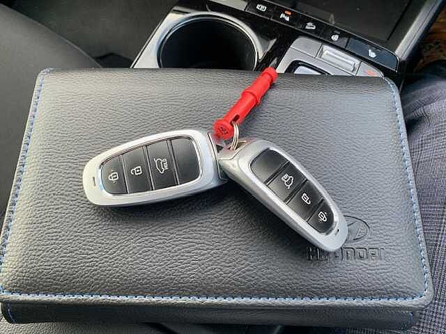 Hyundai TUCSON 1.6 TGDi Plug-in Hybrid Premium 5dr 4WD Auto Red
