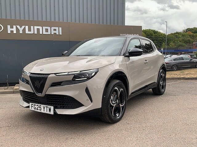 Alfa Romeo Junior 1.2 Turbo Ibrida 5dr Auto