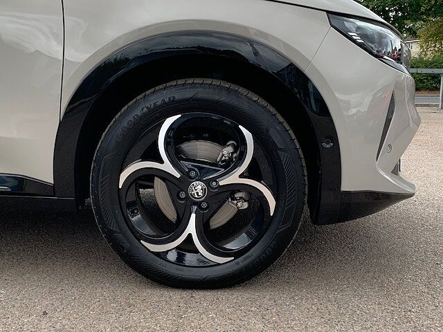 Alfa Romeo Junior 1.2 Turbo Ibrida 5dr Auto