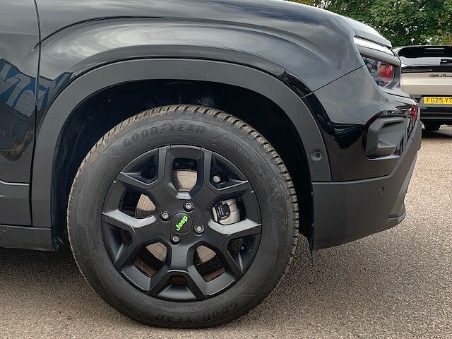 Jeep Avenger 1.2 E-AWD e-Hybrid Upland 5dr DCT