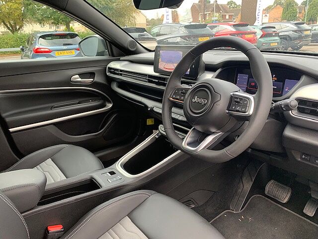Jeep Avenger 1.2 E-AWD e-Hybrid Upland 5dr DCT
