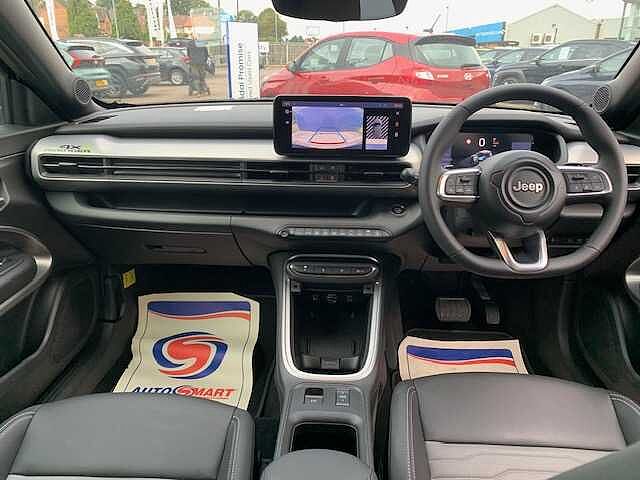 Jeep Avenger 1.2 E-AWD e-Hybrid Upland 5dr DCT