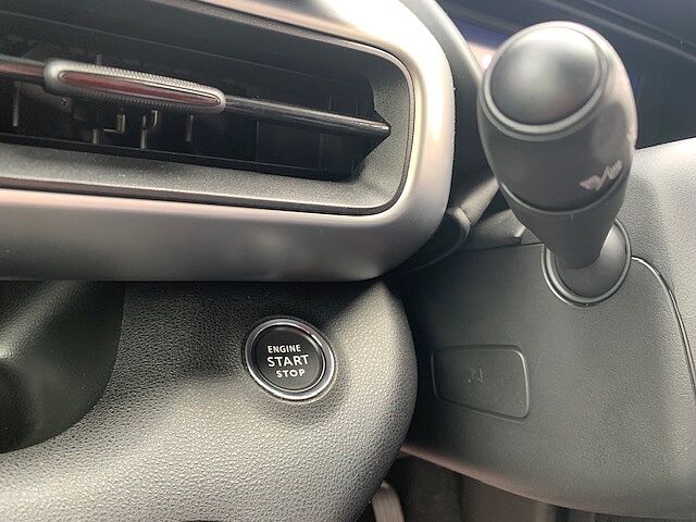 Jeep Avenger 1.2 E-AWD e-Hybrid Upland 5dr DCT