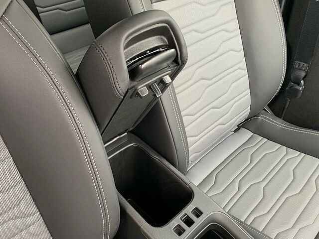 Jeep Avenger 1.2 E-AWD e-Hybrid Upland 5dr DCT