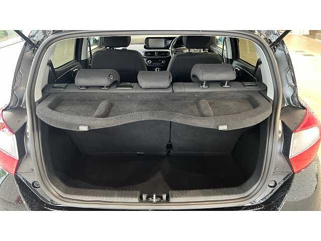 Hyundai i10 1.0 MPi Premium 5dr Auto