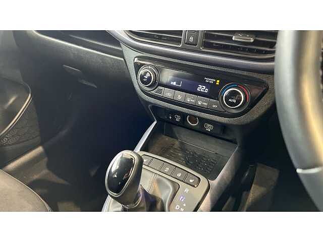 Hyundai i10 1.0 MPi Premium 5dr Auto