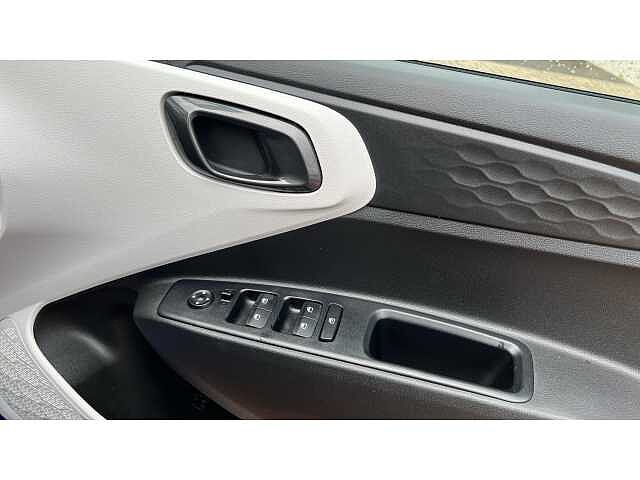 Hyundai i10 I10 1.0 MPi Premium 5dr Auto