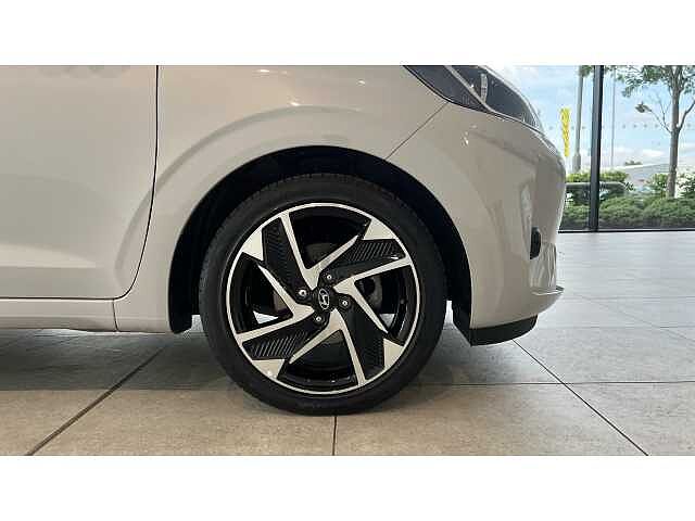 Hyundai i10 1.0 [58] Premium 5dr Auto [Nav]