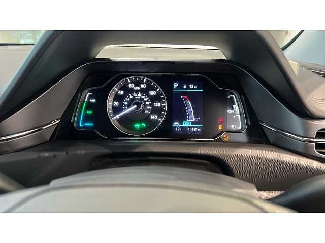 Hyundai Ioniq 1.6 GDi Hybrid SE Connect 5dr DCT
