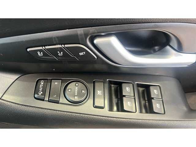 Hyundai i30 1.4T GDI N Line+ [Nav] 5dr