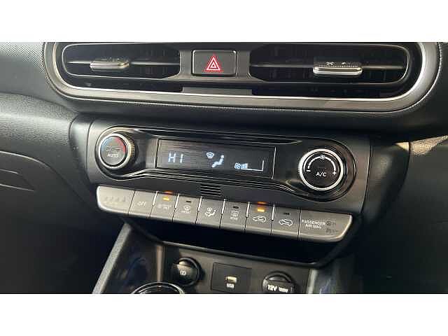 Hyundai KONA KONA 1.6 GDi Hybrid SE Connect 5dr DCT Blue