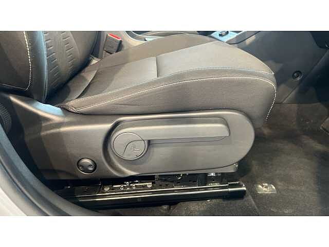 Hyundai KONA KONA 160kW Advance 65kWh 5dr Auto SILVER