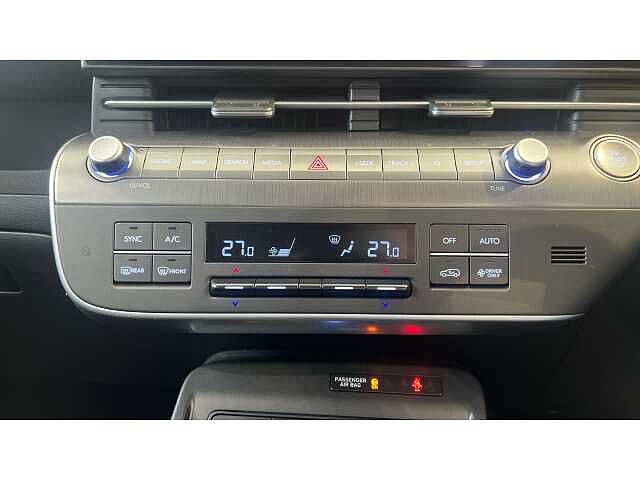 Hyundai KONA KONA 160kW Advance 65kWh 5dr Auto SILVER