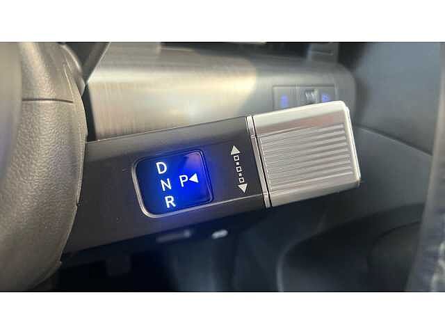 Hyundai KONA KONA 160kW Advance 65kWh 5dr Auto SILVER